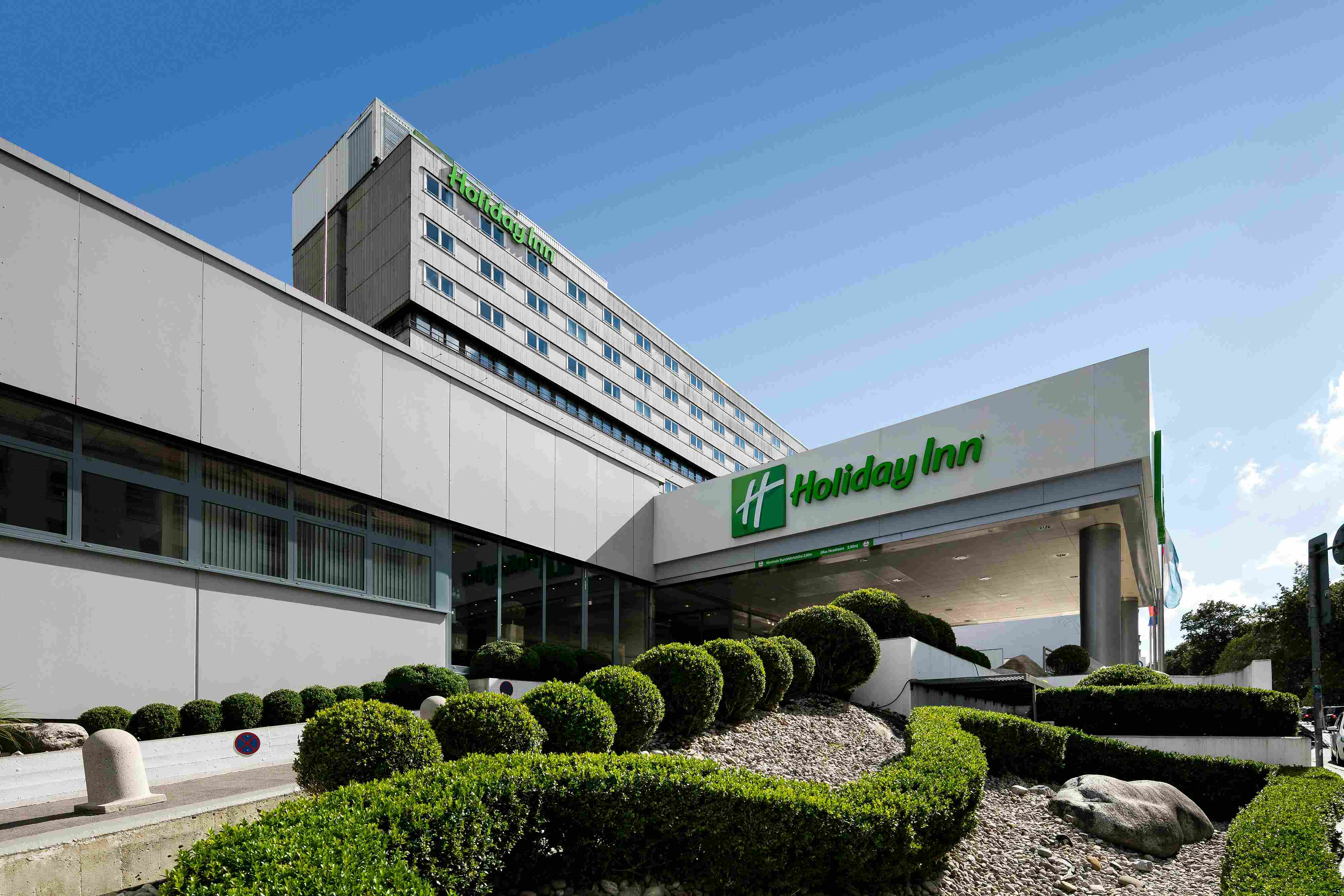 holiday-inn-munich-4878785454-3x2